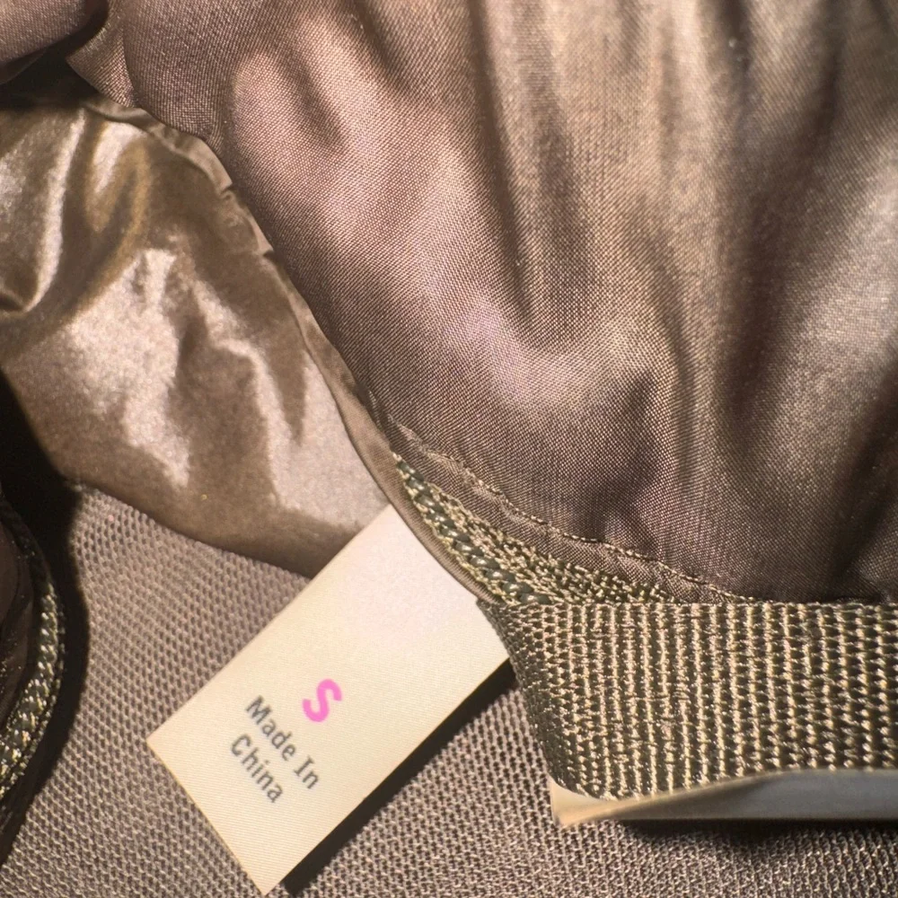 Athleta Quilted Green seaweed Hooded Rock Springs CYA Jacket - Picture 6 of 8